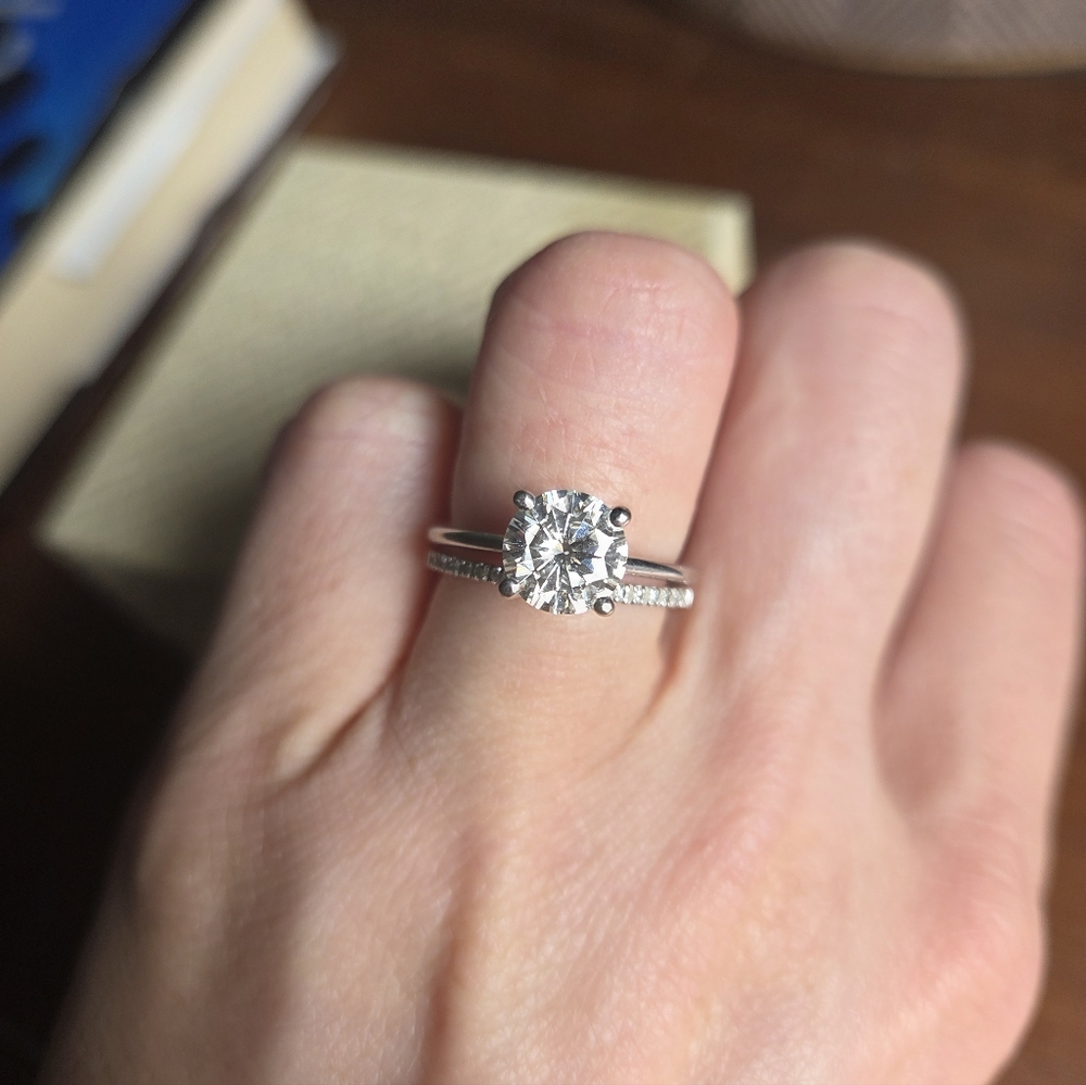14 kt White Gold Moissanite Diamond Ring Set - Picture 7 of 10